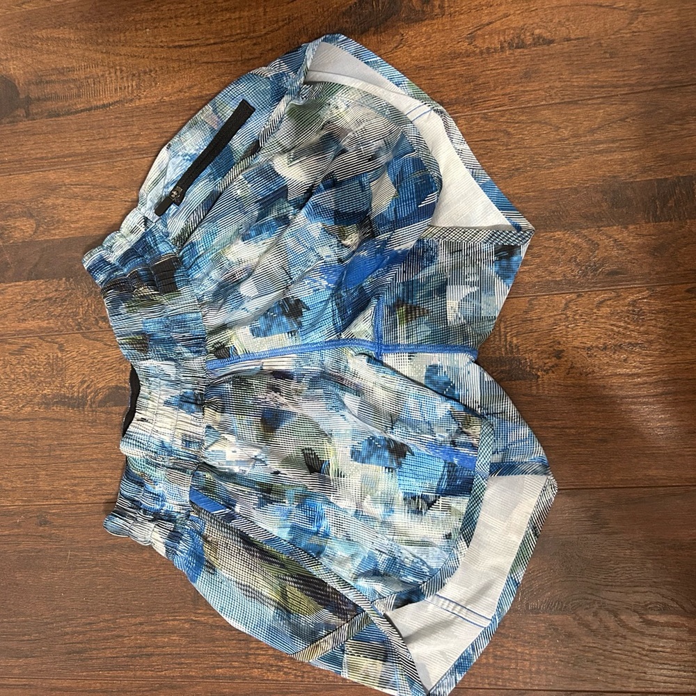 Size 4 Lululemon shorts
